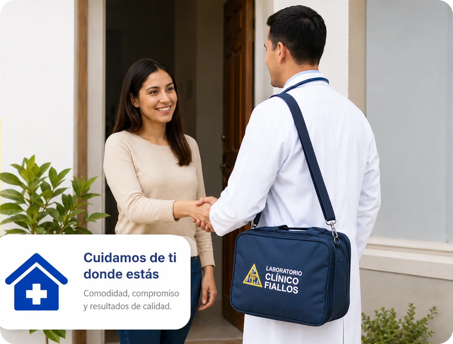 Profesional de Laboratorio Fiallos atendiendo a paciente en su domicilio